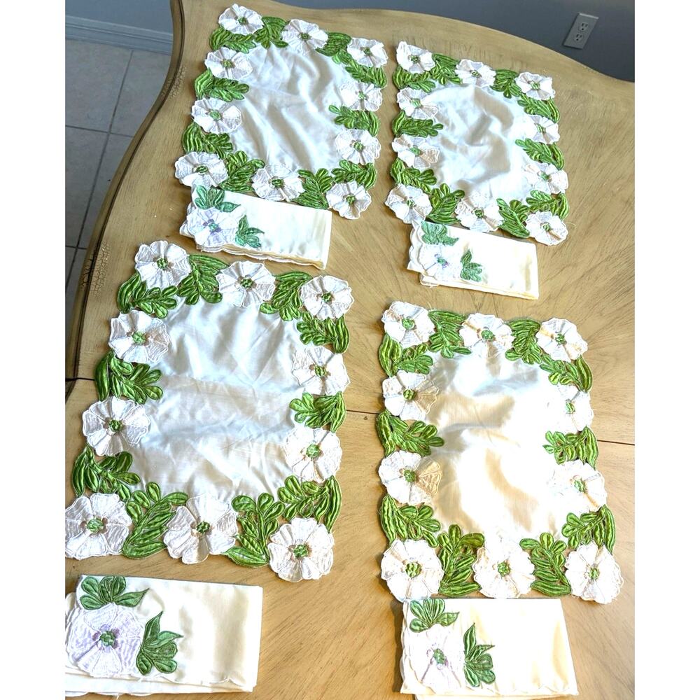 VTG 3D Floral Embroidered Linen Placemat & Napkin Set Of 4 Richelieu Cutwork